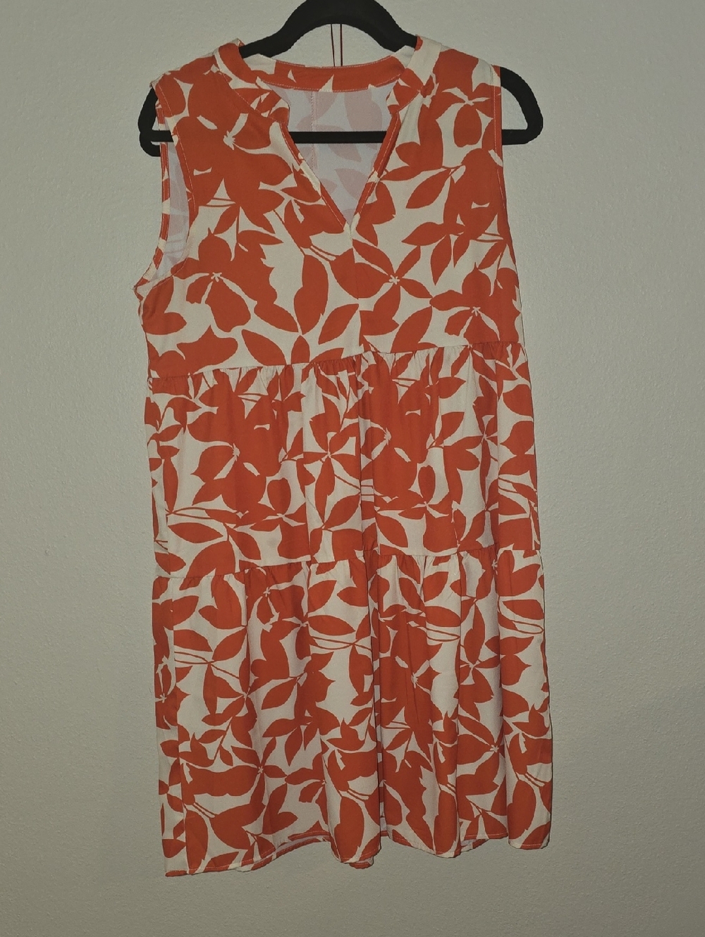 SHEIN Orange and White Sleeveless Tiered Leaf Dress